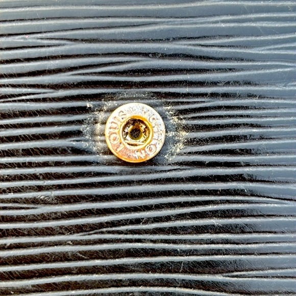 Louis Vuitton Vintage Black Epi Leather Wallet Silver Tone Kiss Lock Luxury - Picture 14 of 16